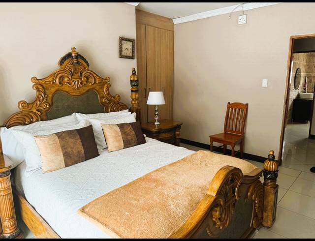 4 BEDROOM HOUSE FOR SALE IN VANDERBIJLPARK SE 8